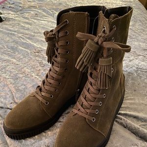 Miltry Green Becks Lace-Up Boots